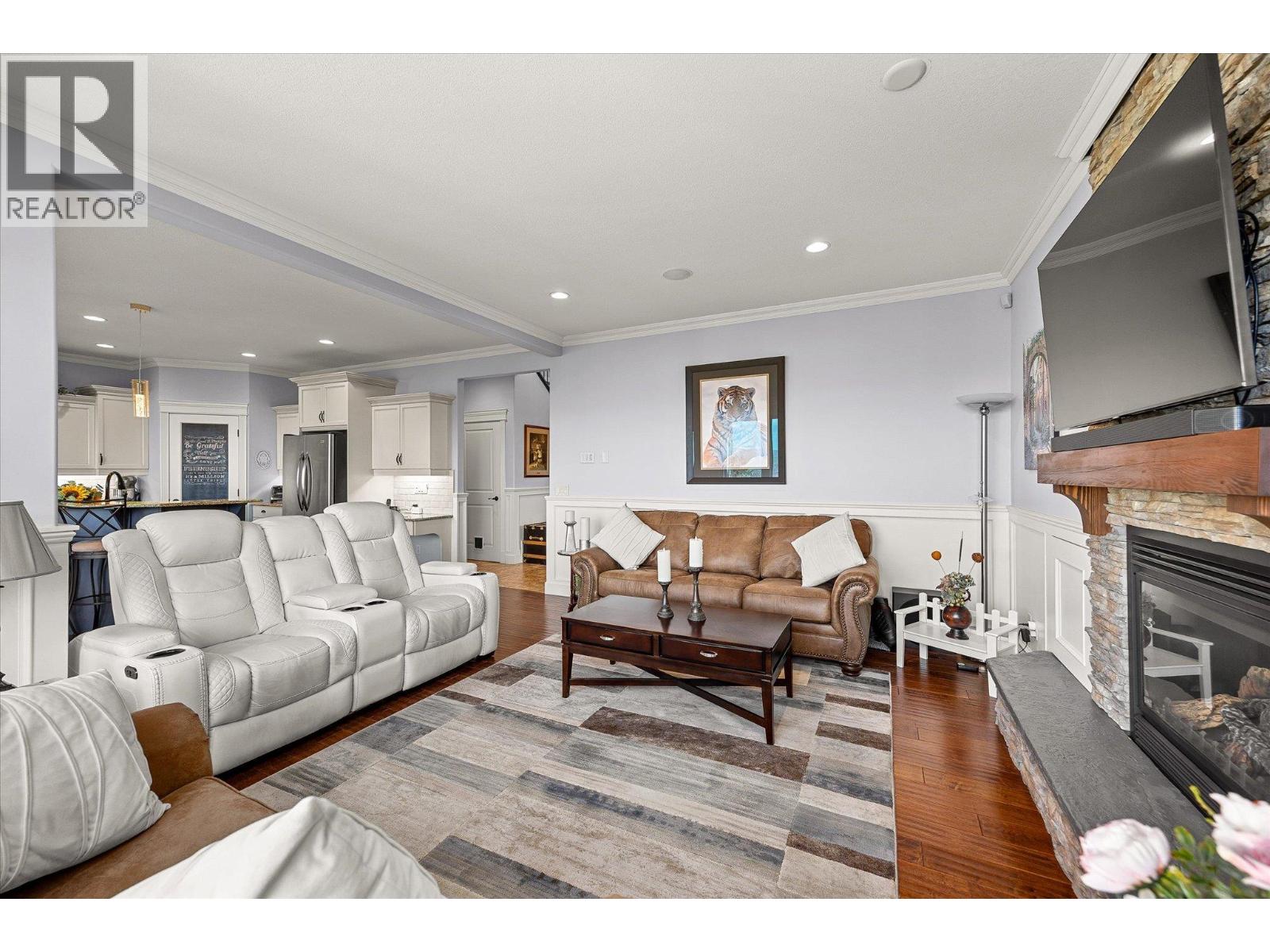 1018 HUME AVENUE - 15