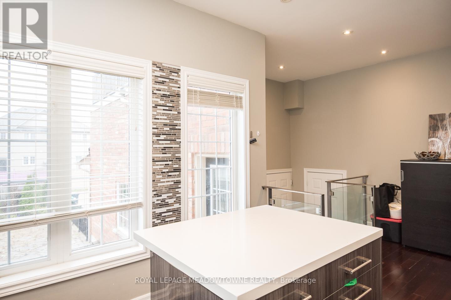 3486 EGLINTON AVENUE W - 13