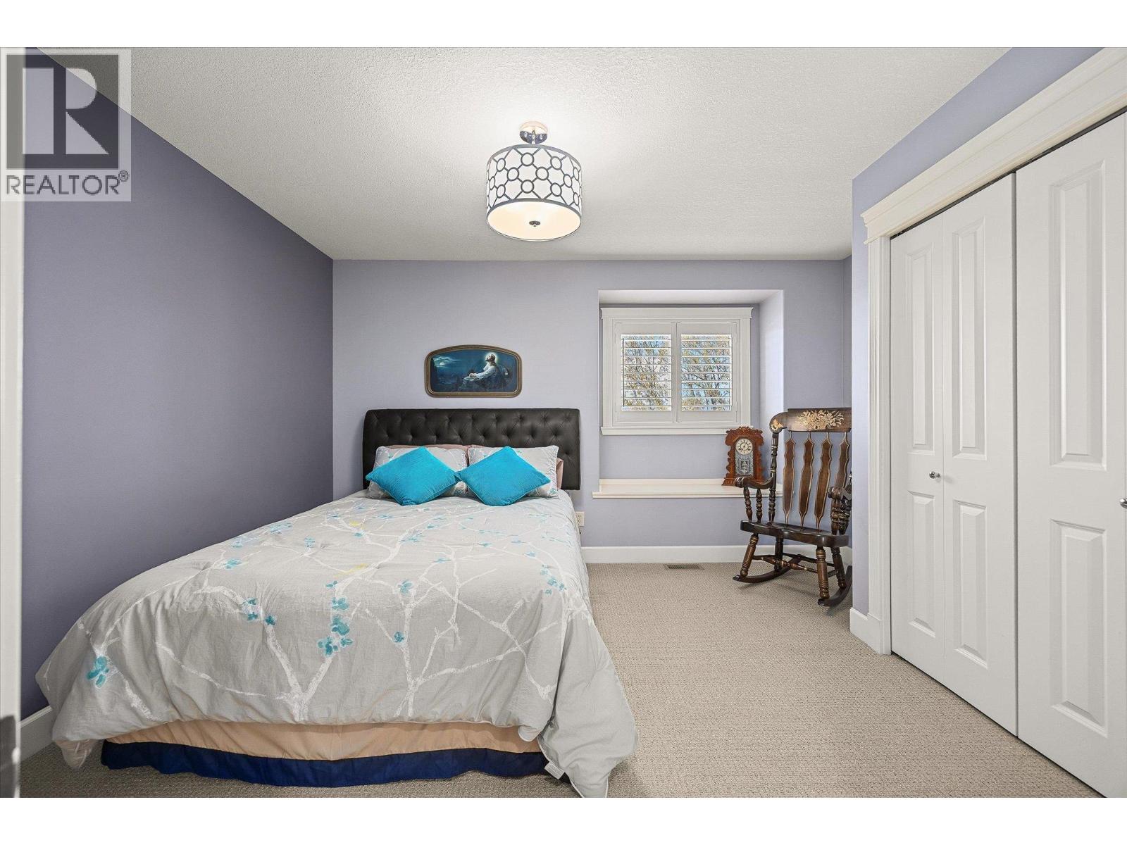 1018 HUME AVENUE - 35