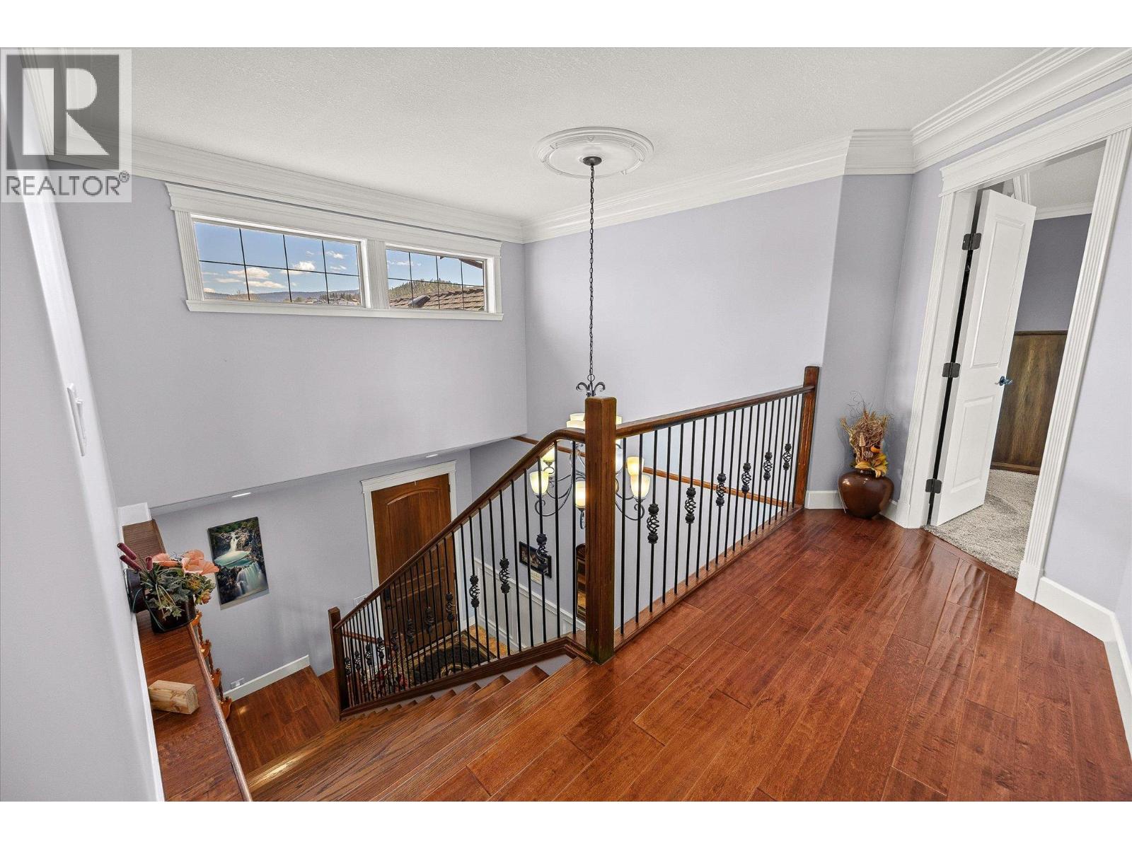 1018 HUME AVENUE - 27