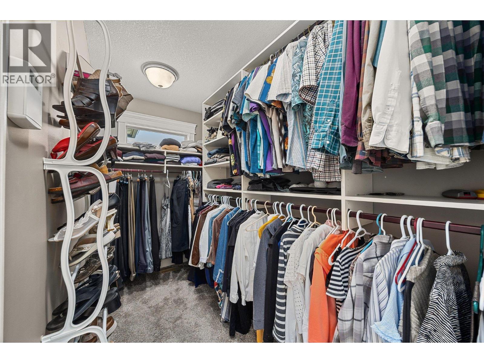 1018 HUME AVENUE - 34