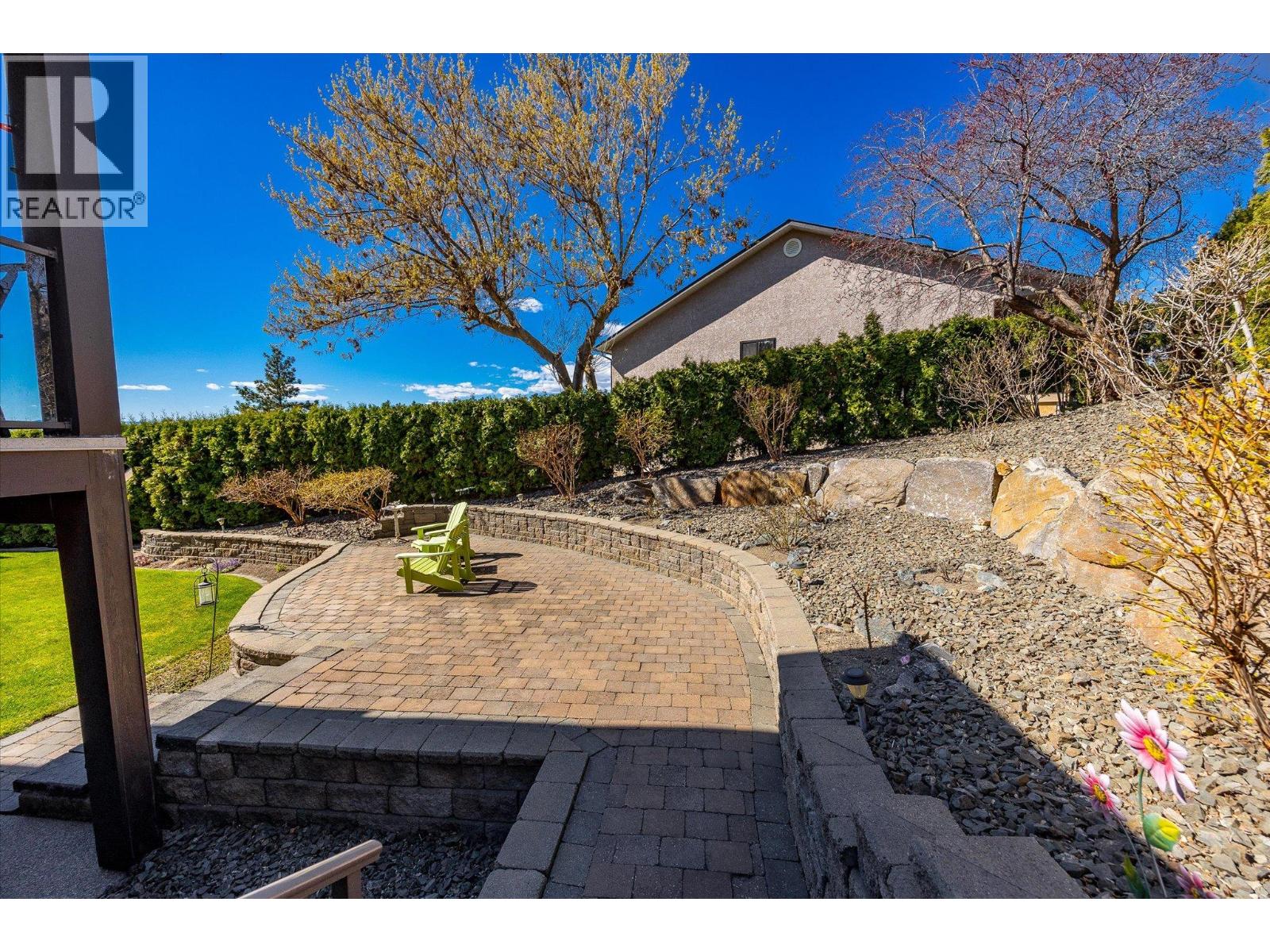 1018 HUME AVENUE - 64