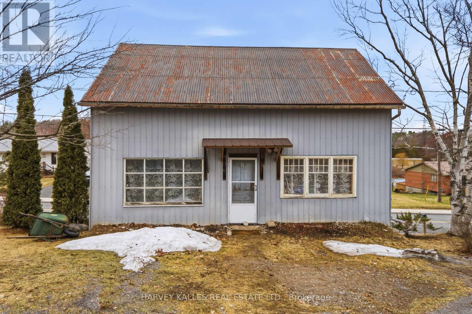 46 BANTA ROAD - 35