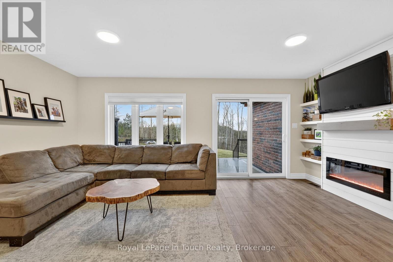 55 HUNTER AVENUE - 10
