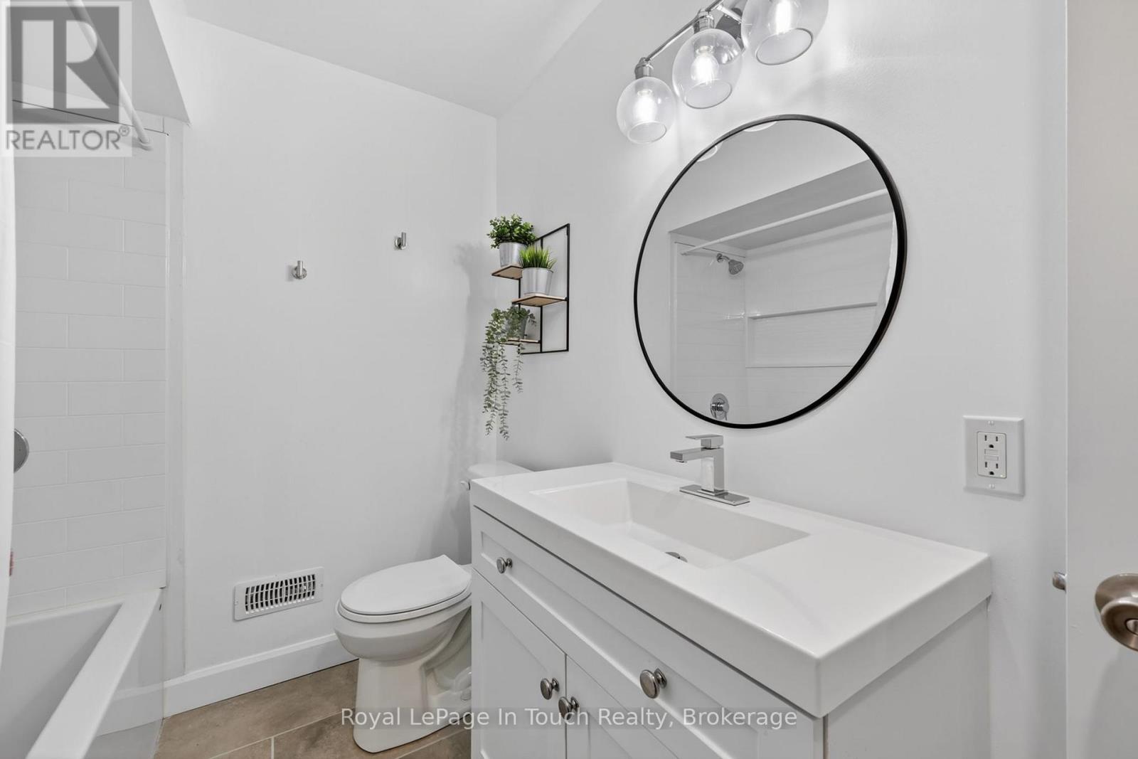 55 HUNTER AVENUE - 21