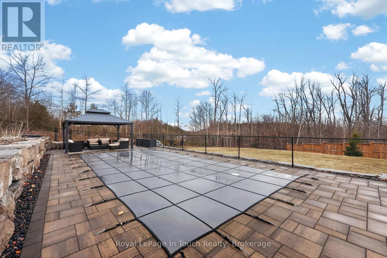 55 HUNTER AVENUE — photo 26