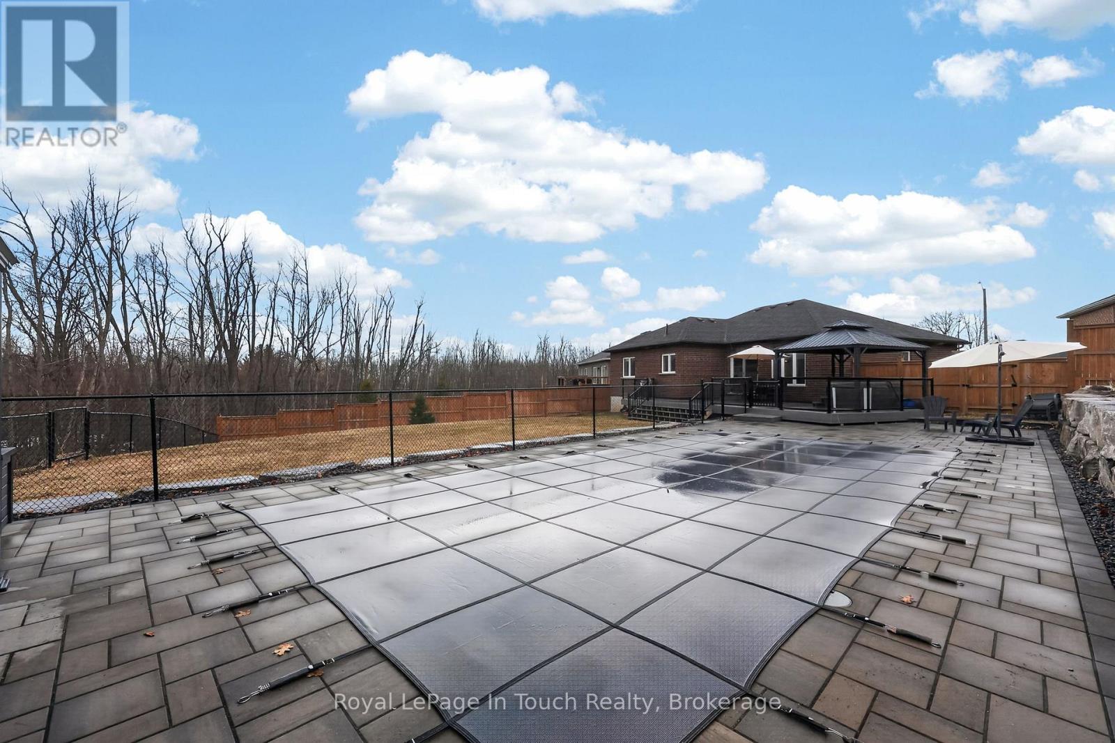 55 HUNTER AVENUE — photo 29