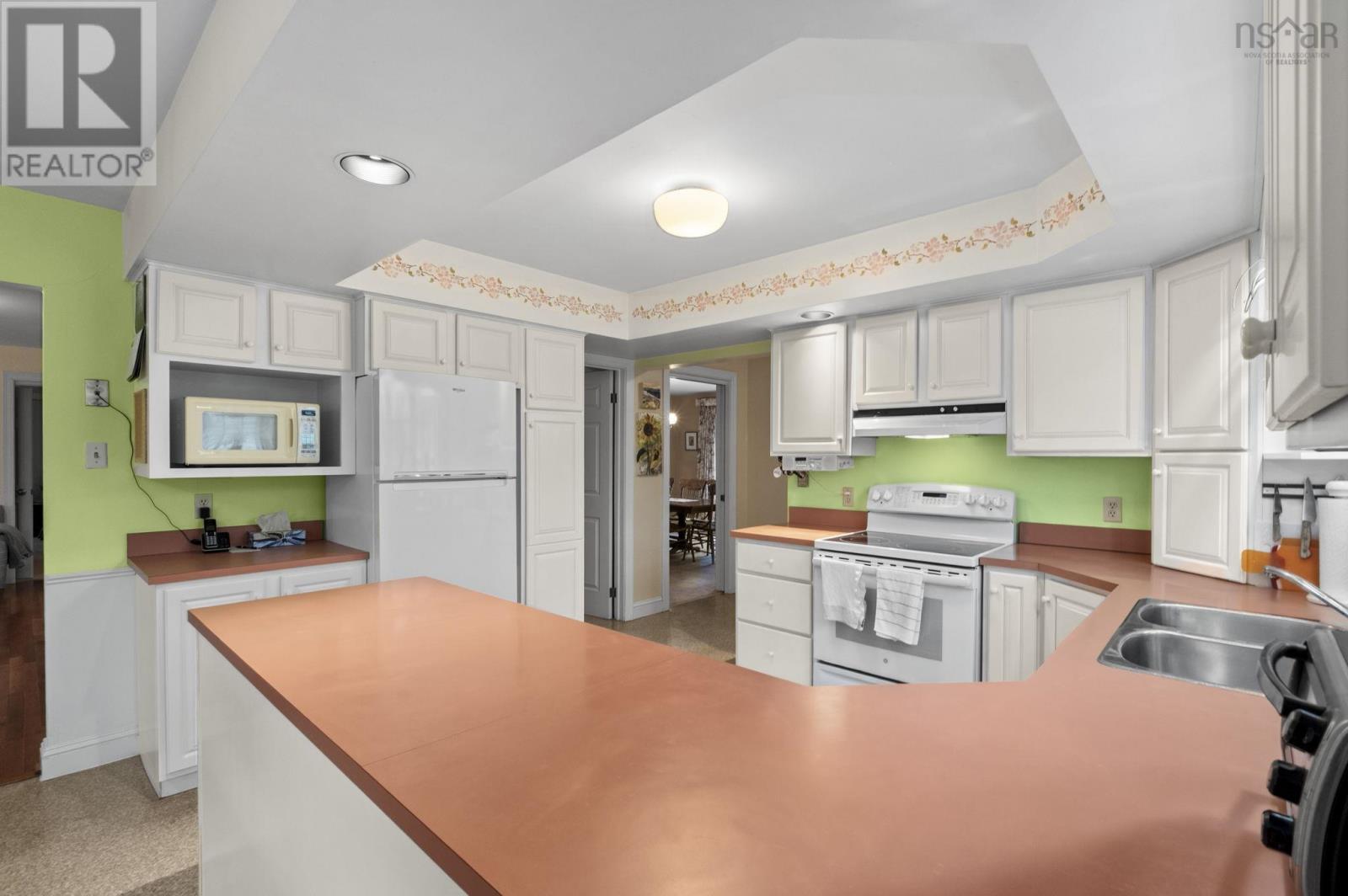 Property 13 of 50 of 93 Fraser Road