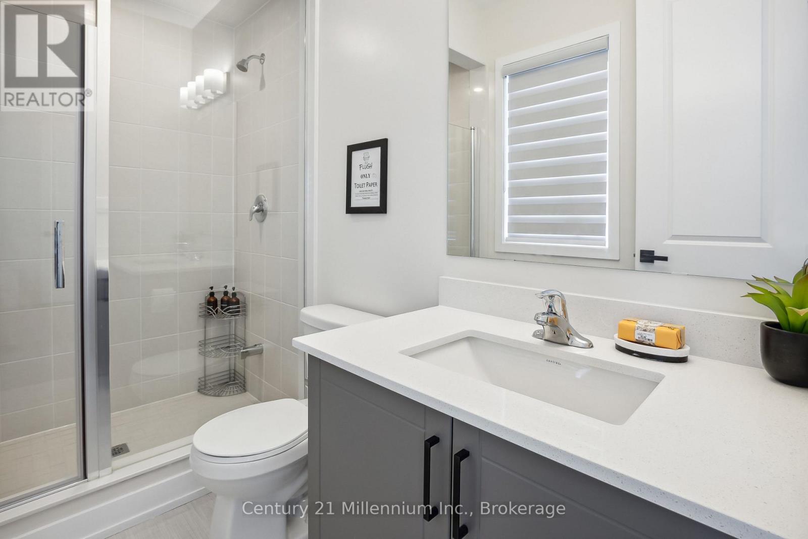 125 STONELEIGH DRIVE - 33