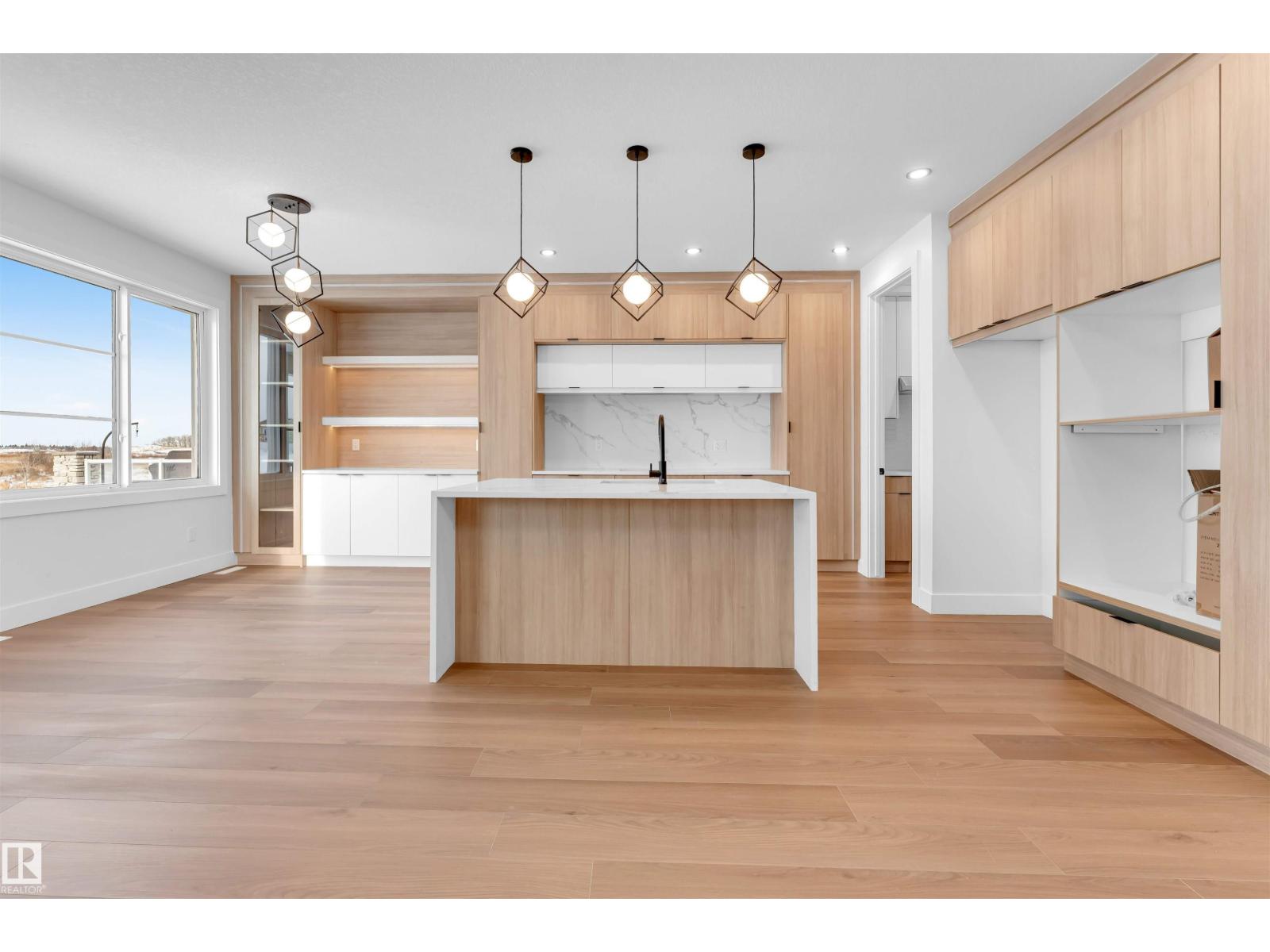 152 EDGEWATER CI, Leduc