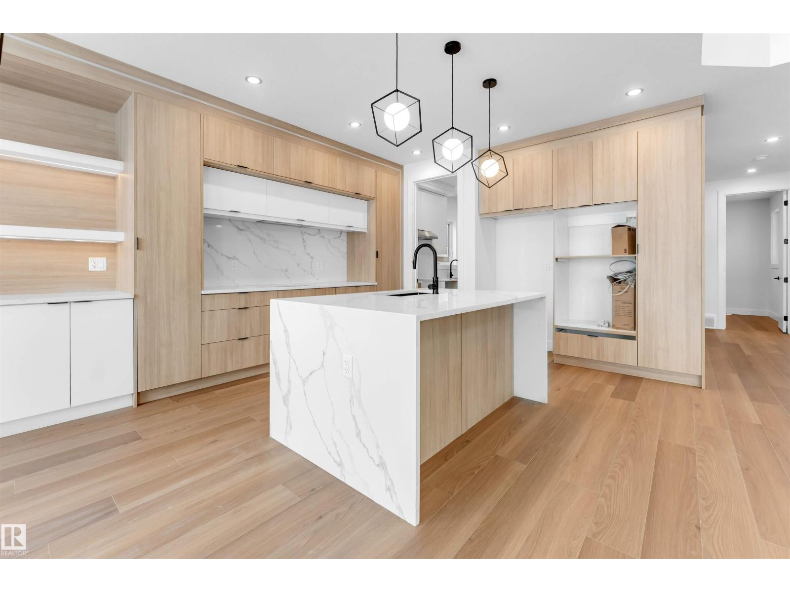 152 EDGEWATER CI, Leduc