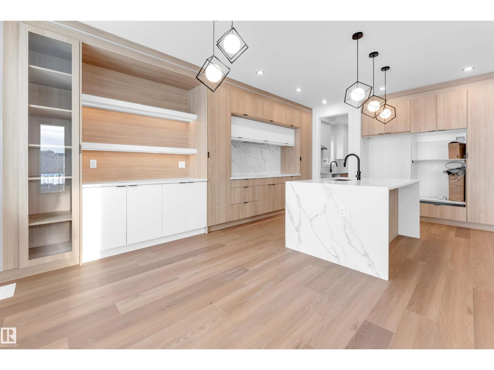 152 EDGEWATER CI, Leduc