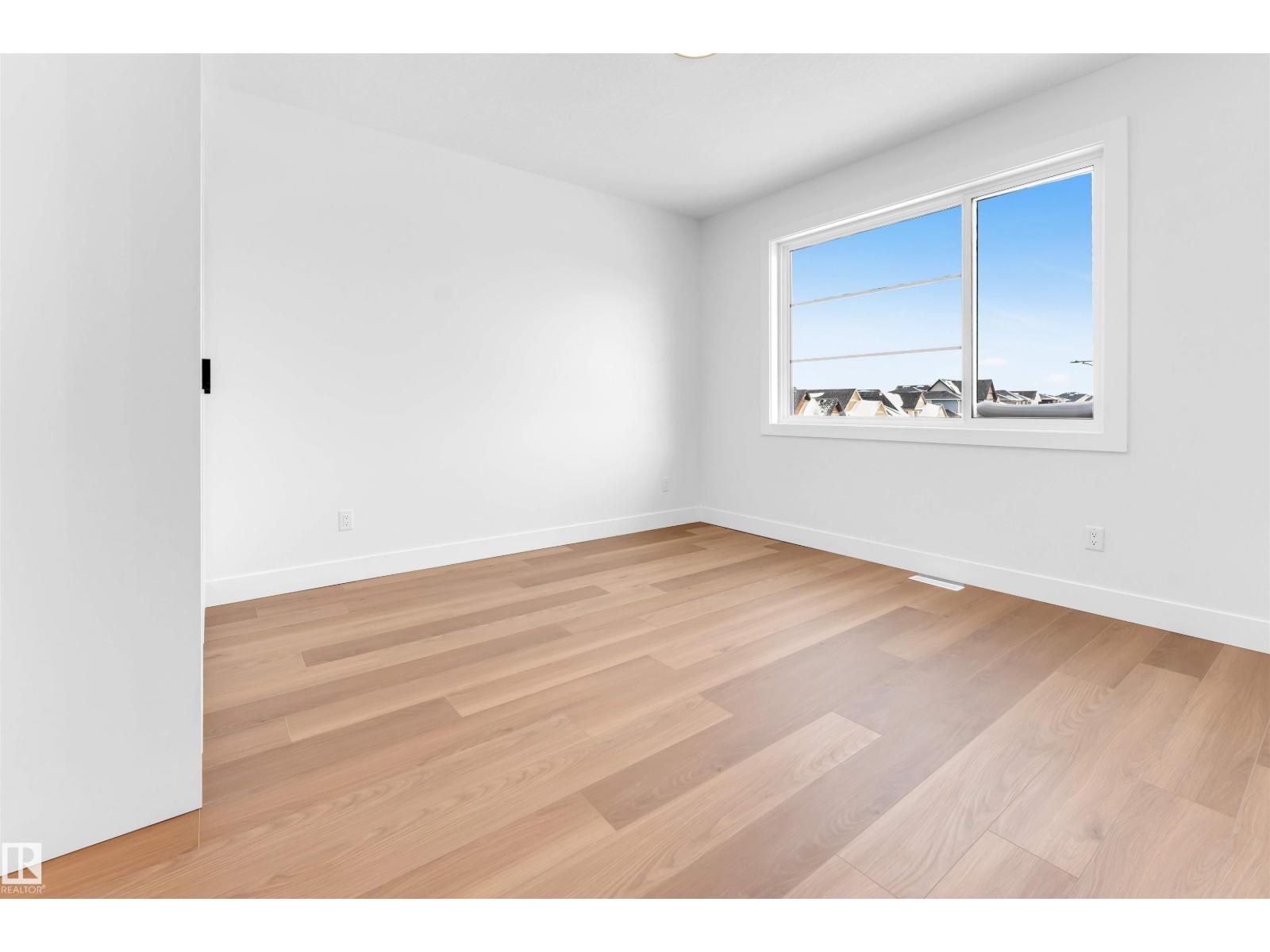 152 EDGEWATER CI, Leduc