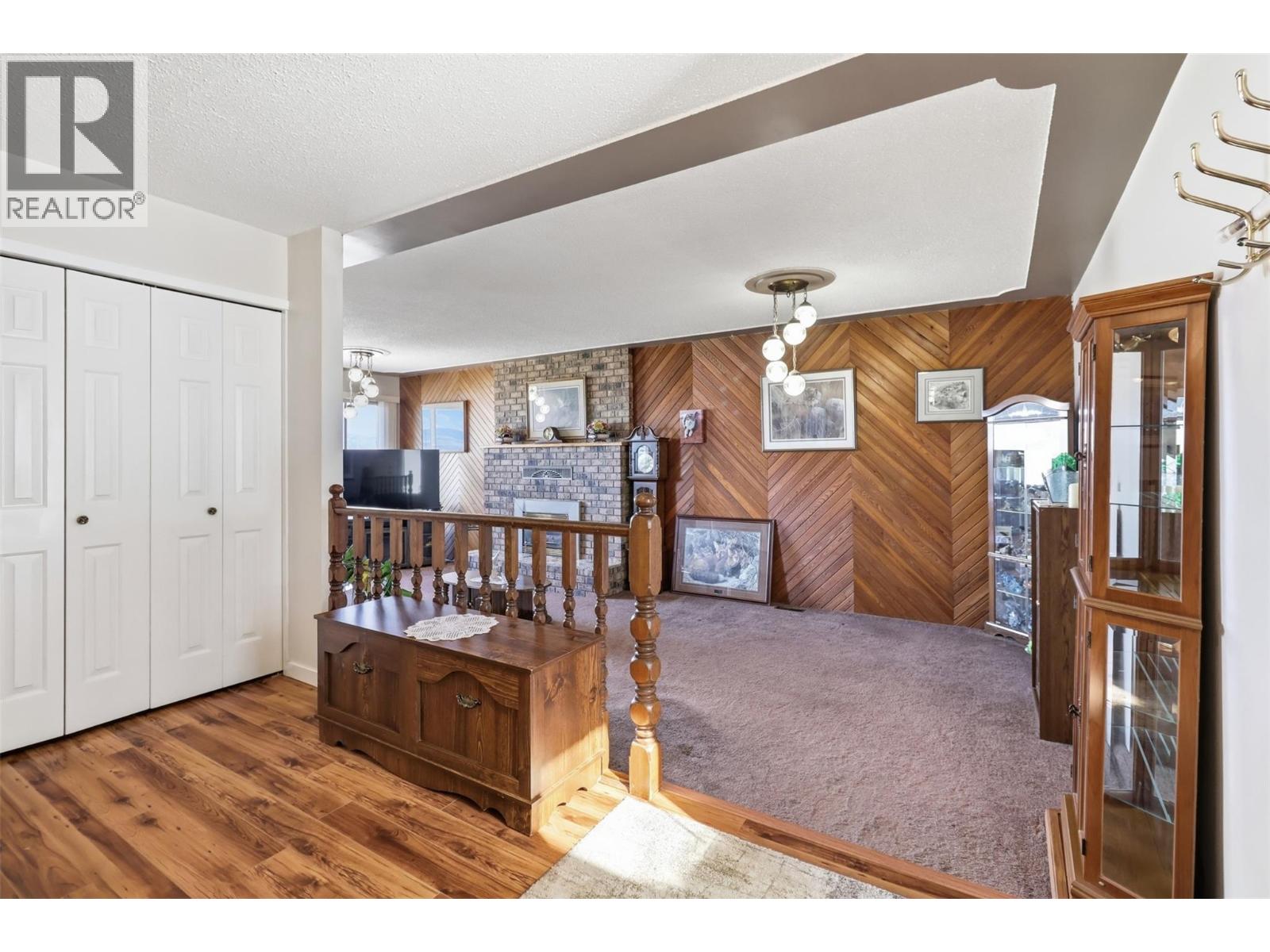 246 Robson Drive - 6
