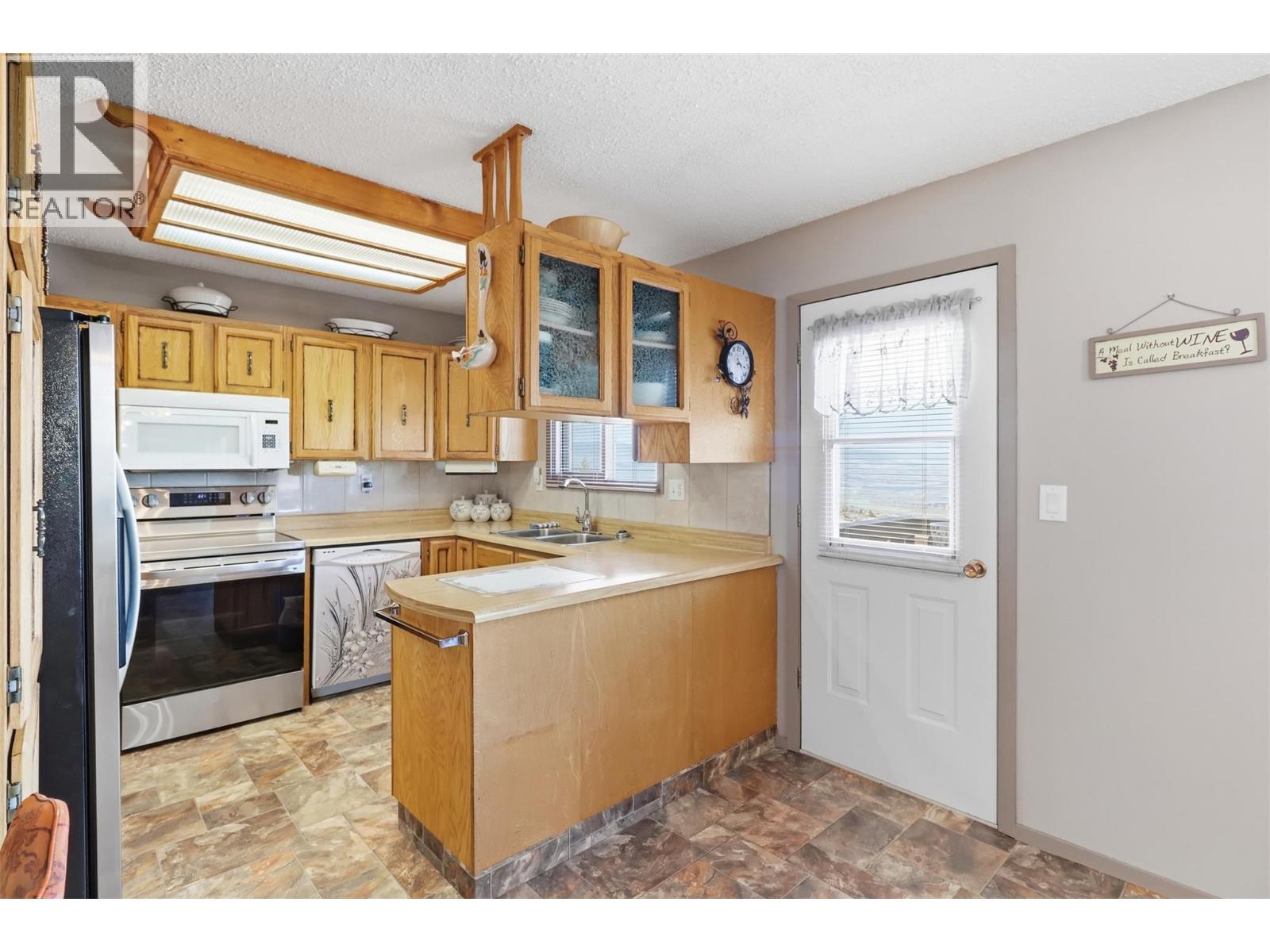 246 Robson Drive - 15