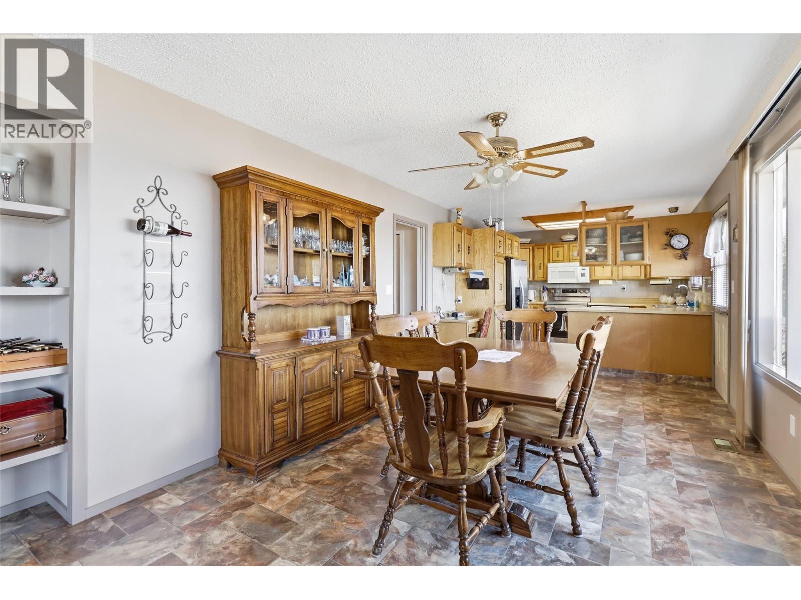 246 Robson Drive - 10