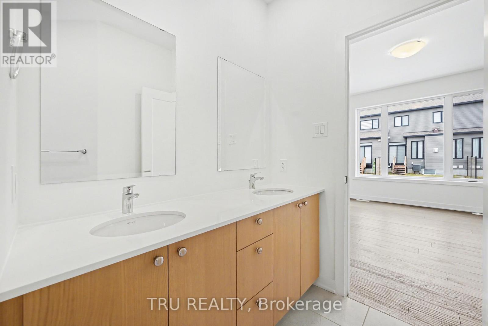 935 COLOGNE STREET — photo 13