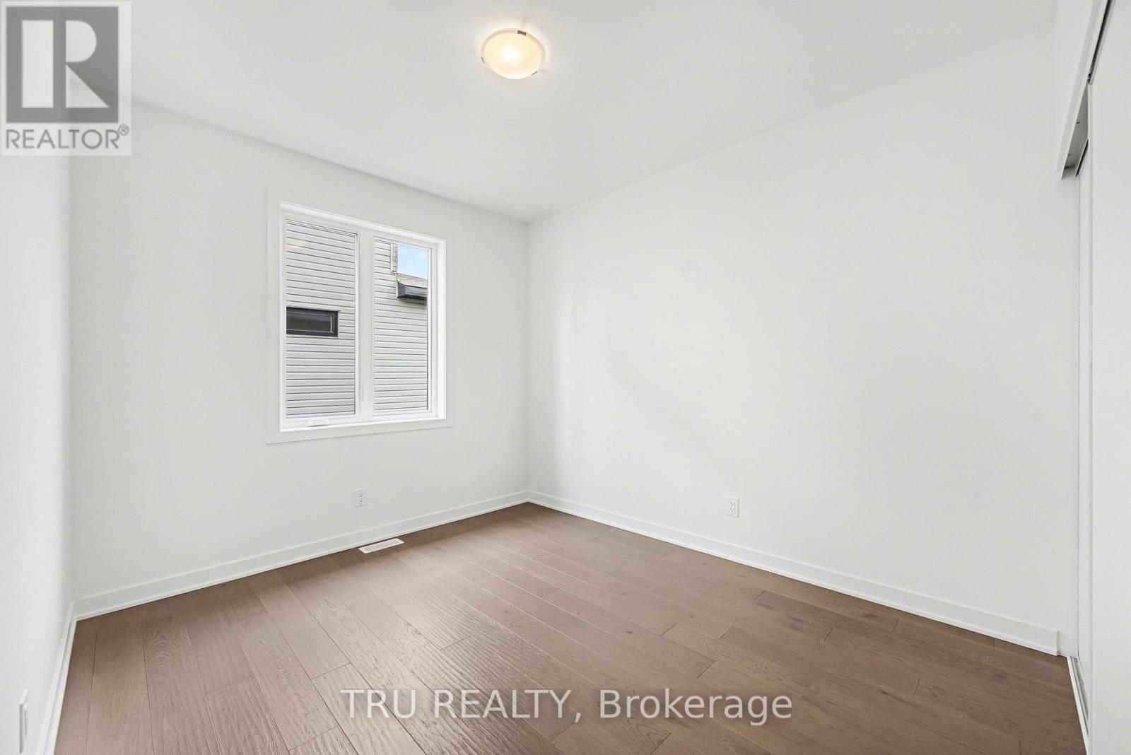 935 COLOGNE STREET — photo 15