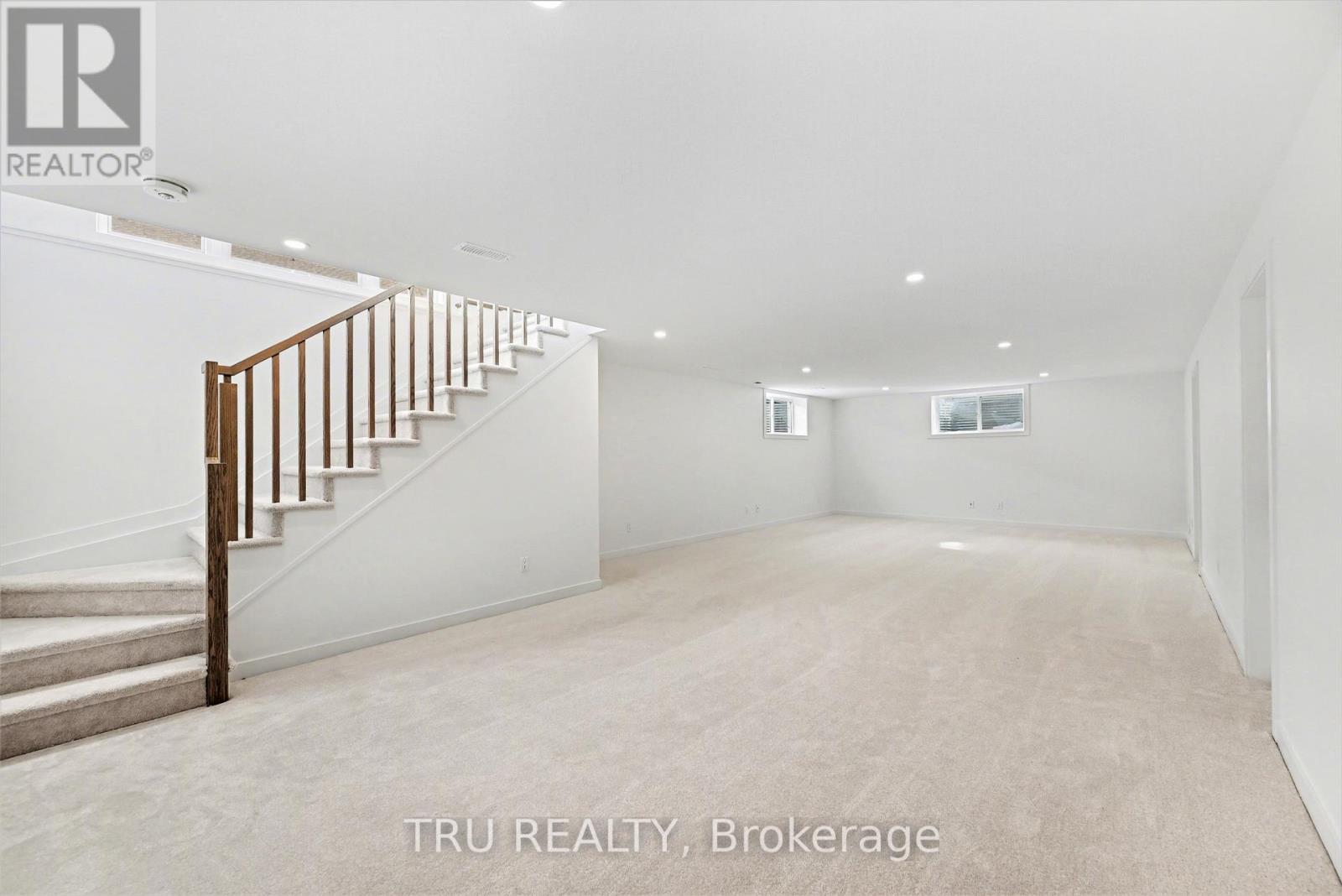 935 COLOGNE STREET — photo 16