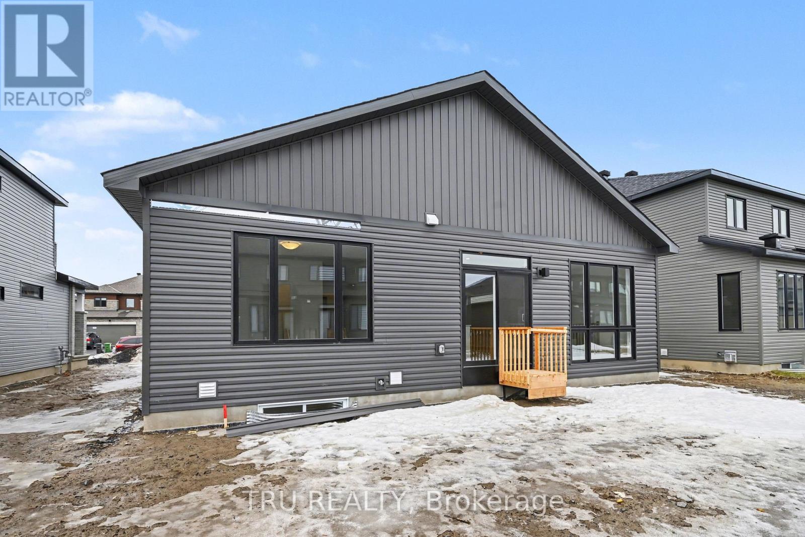 935 COLOGNE STREET — photo 19
