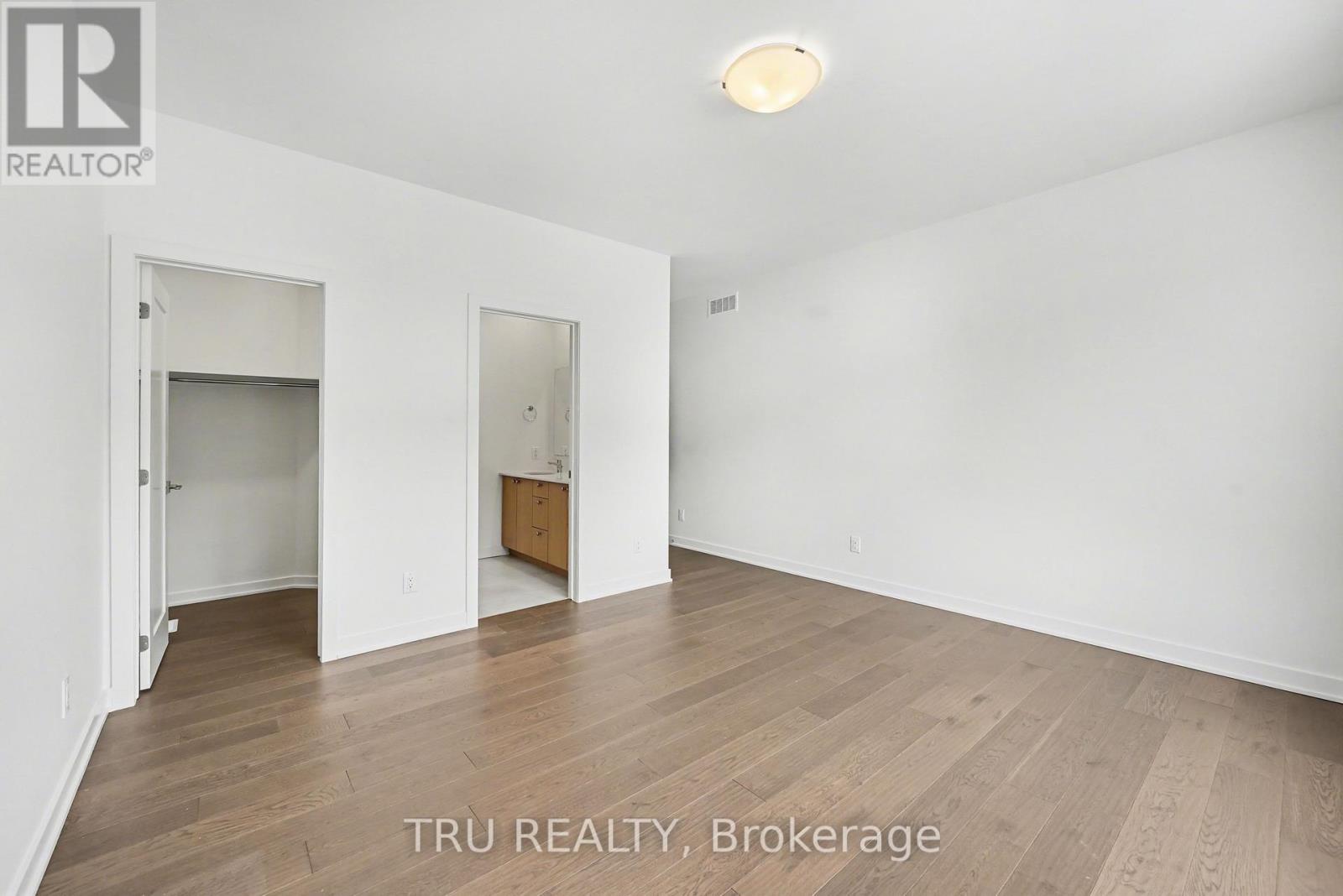 935 COLOGNE STREET — photo 8