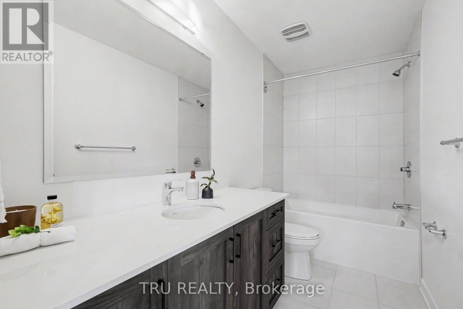 931 COLOGNE STREET — photo 18