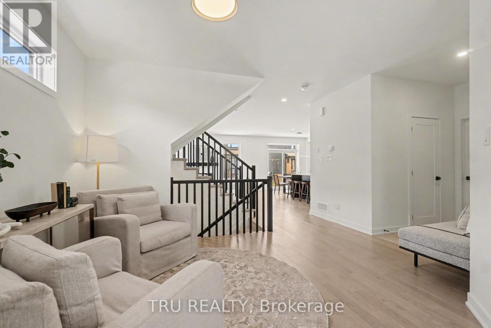 931 COLOGNE STREET - 2
