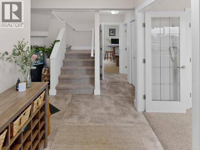 3488 MACKENZIE AVE - 12