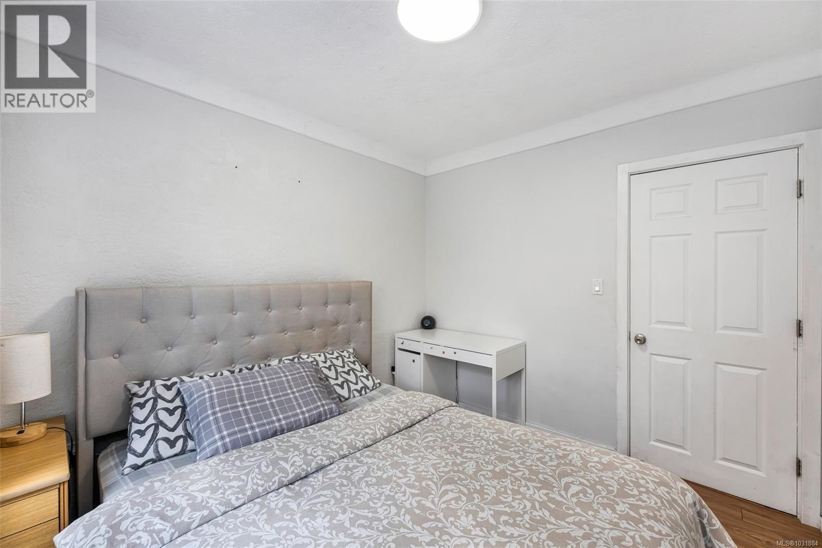 1662 FREEMAN AVE - 13