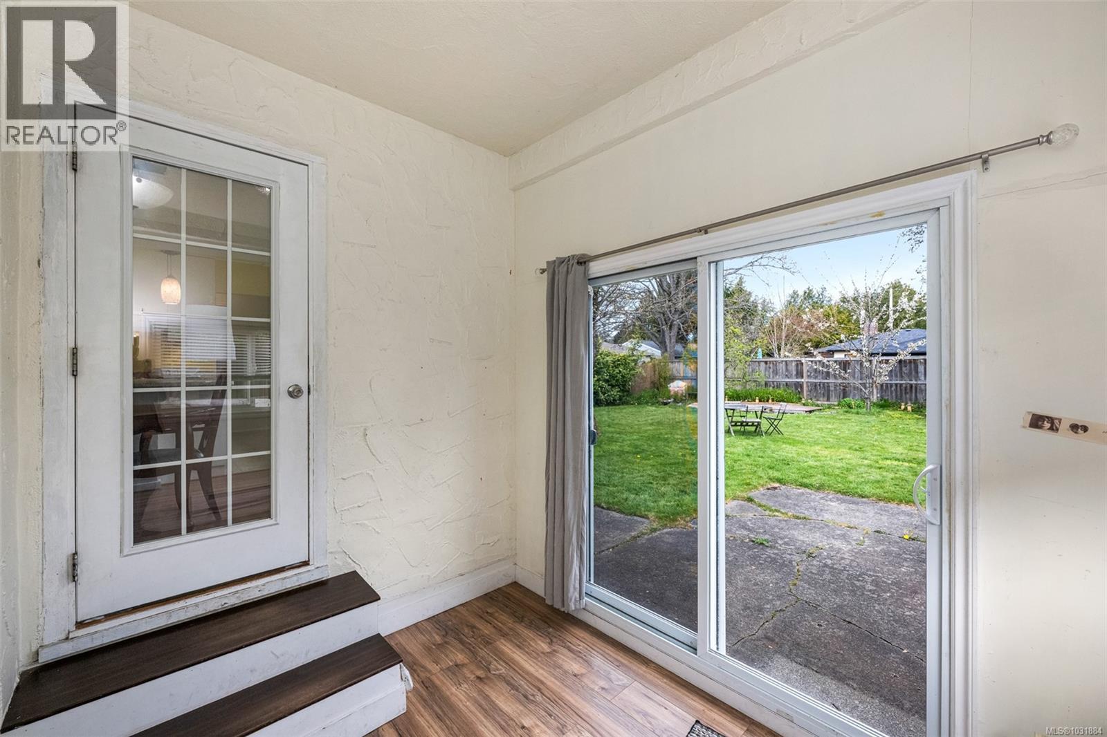 1662 FREEMAN AVE - 17