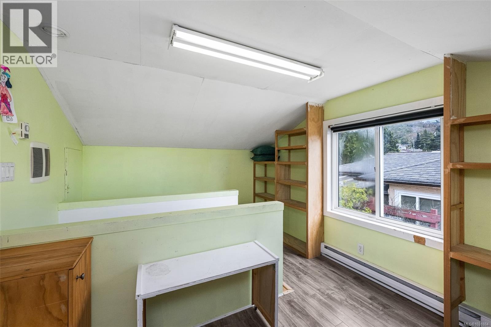 1662 FREEMAN AVE - 19