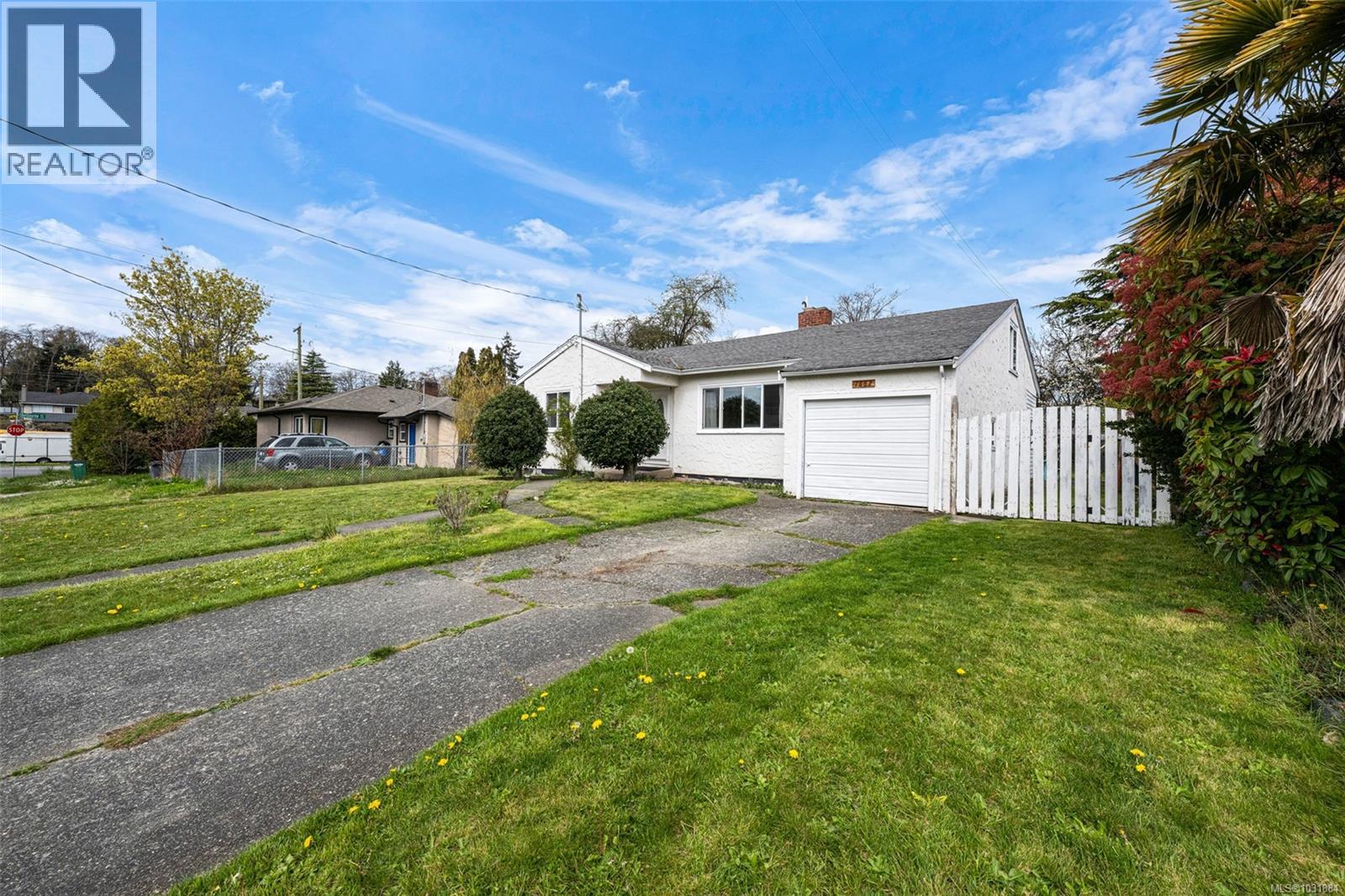 1662 Freeman Ave - 2