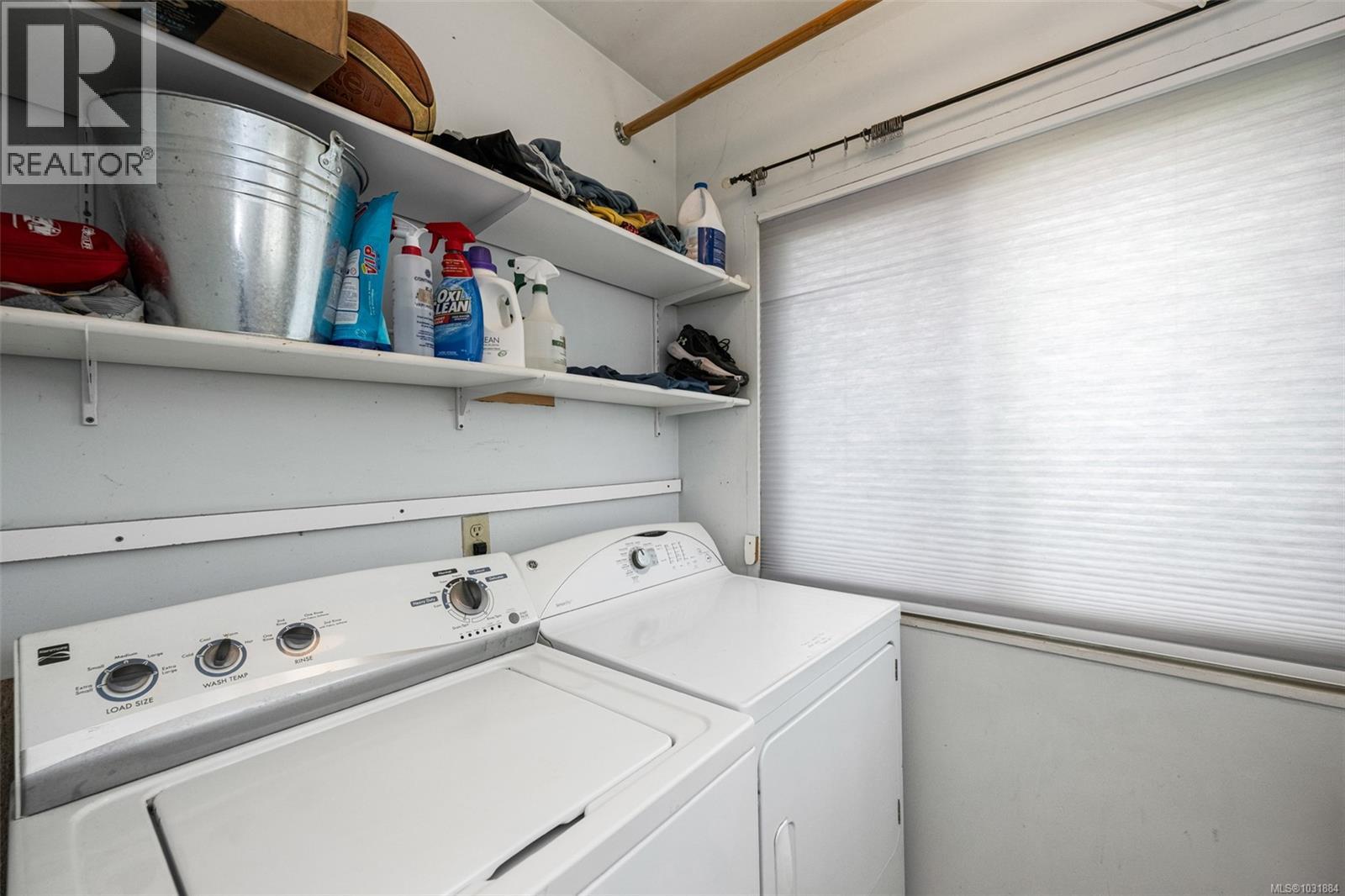 1662 FREEMAN AVE - 24