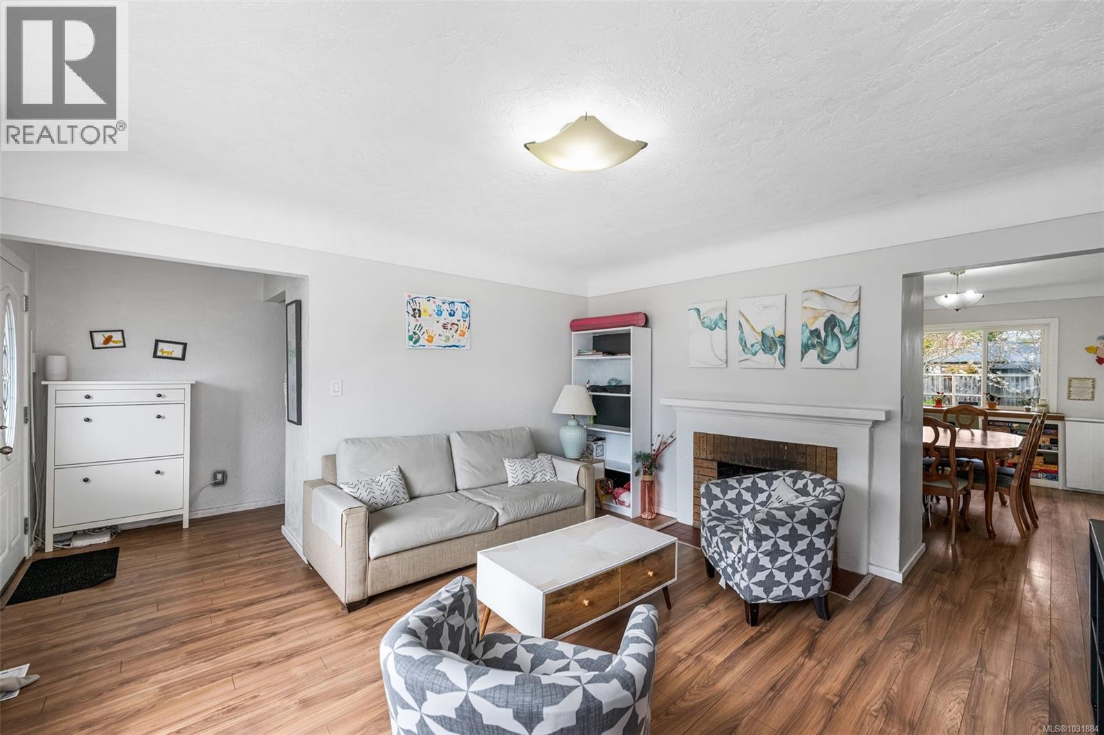 1662 Freeman Ave - 3