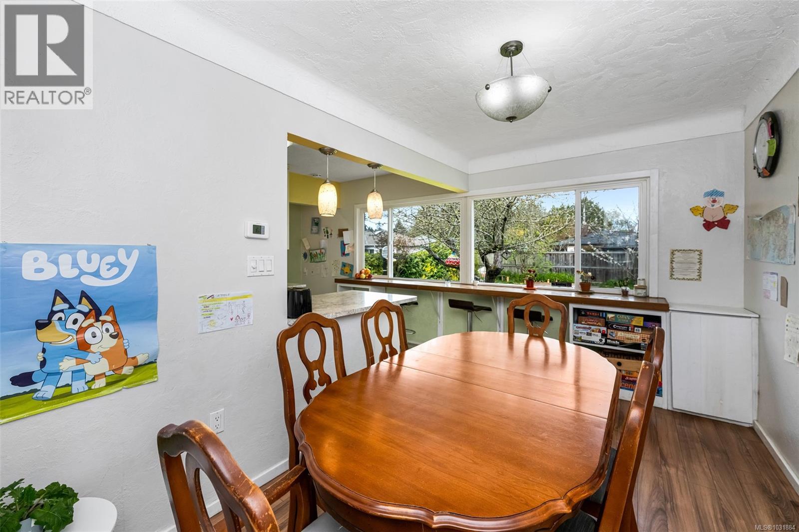1662 Freeman Ave - 7