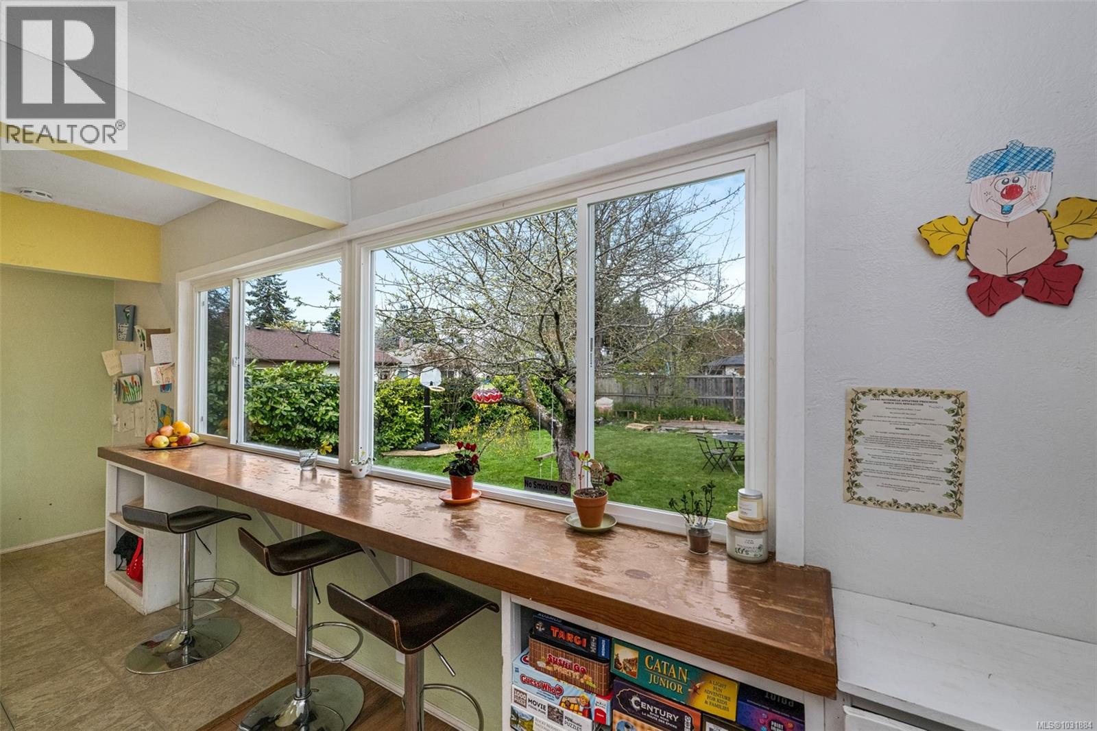 1662 FREEMAN AVE - 8