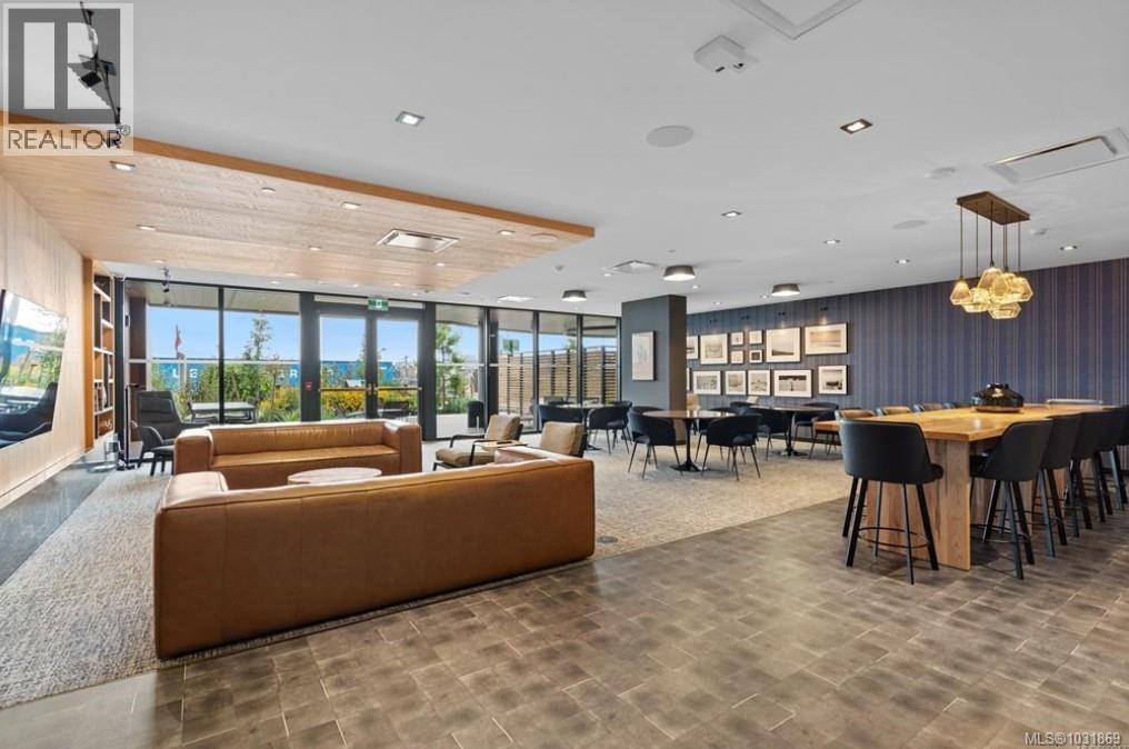 #504 363 TYEE RD - 16