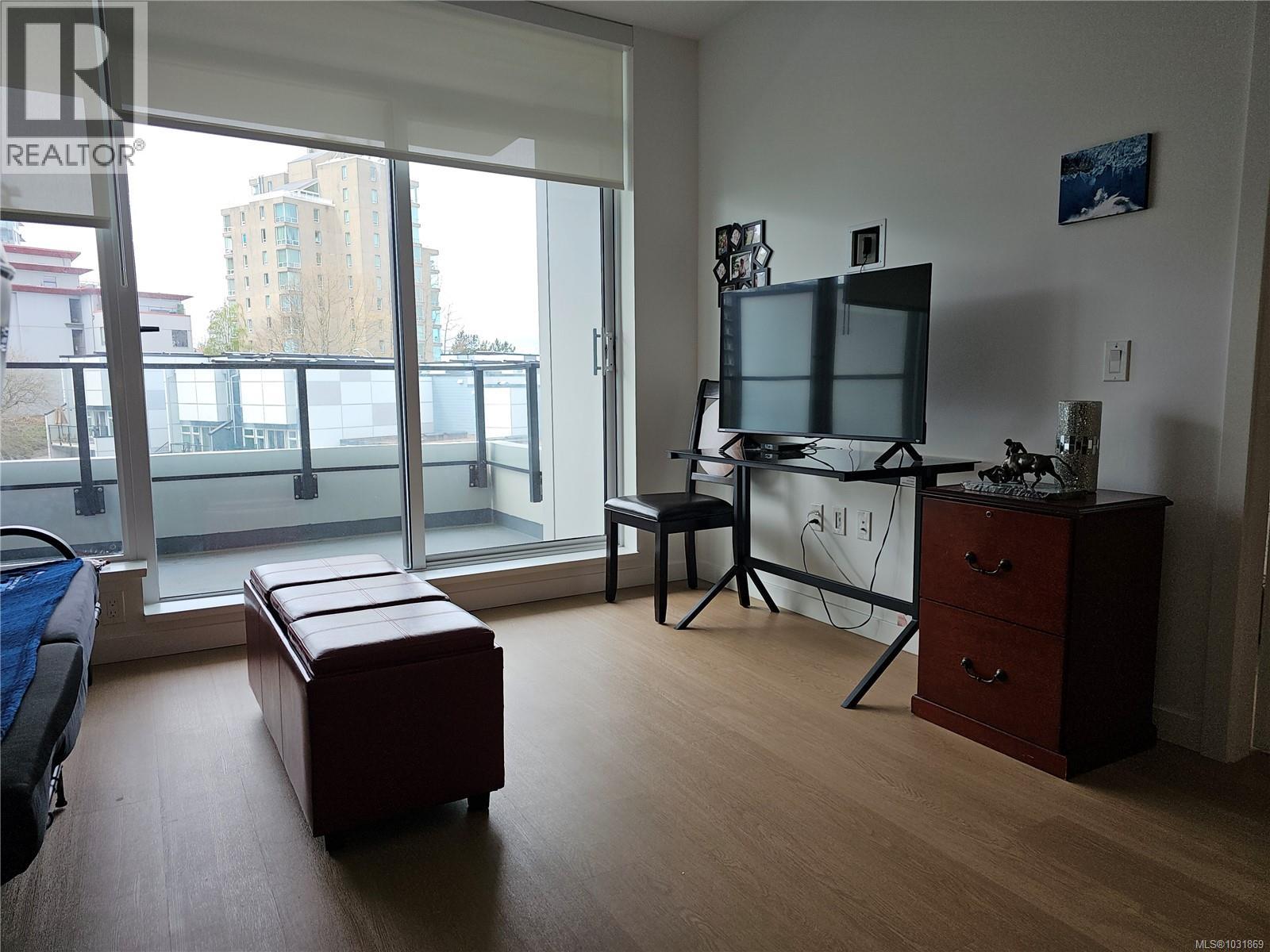 #504 363 TYEE RD - 6