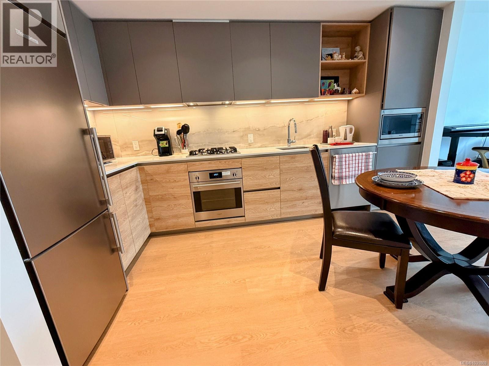 #504 363 TYEE RD - 9