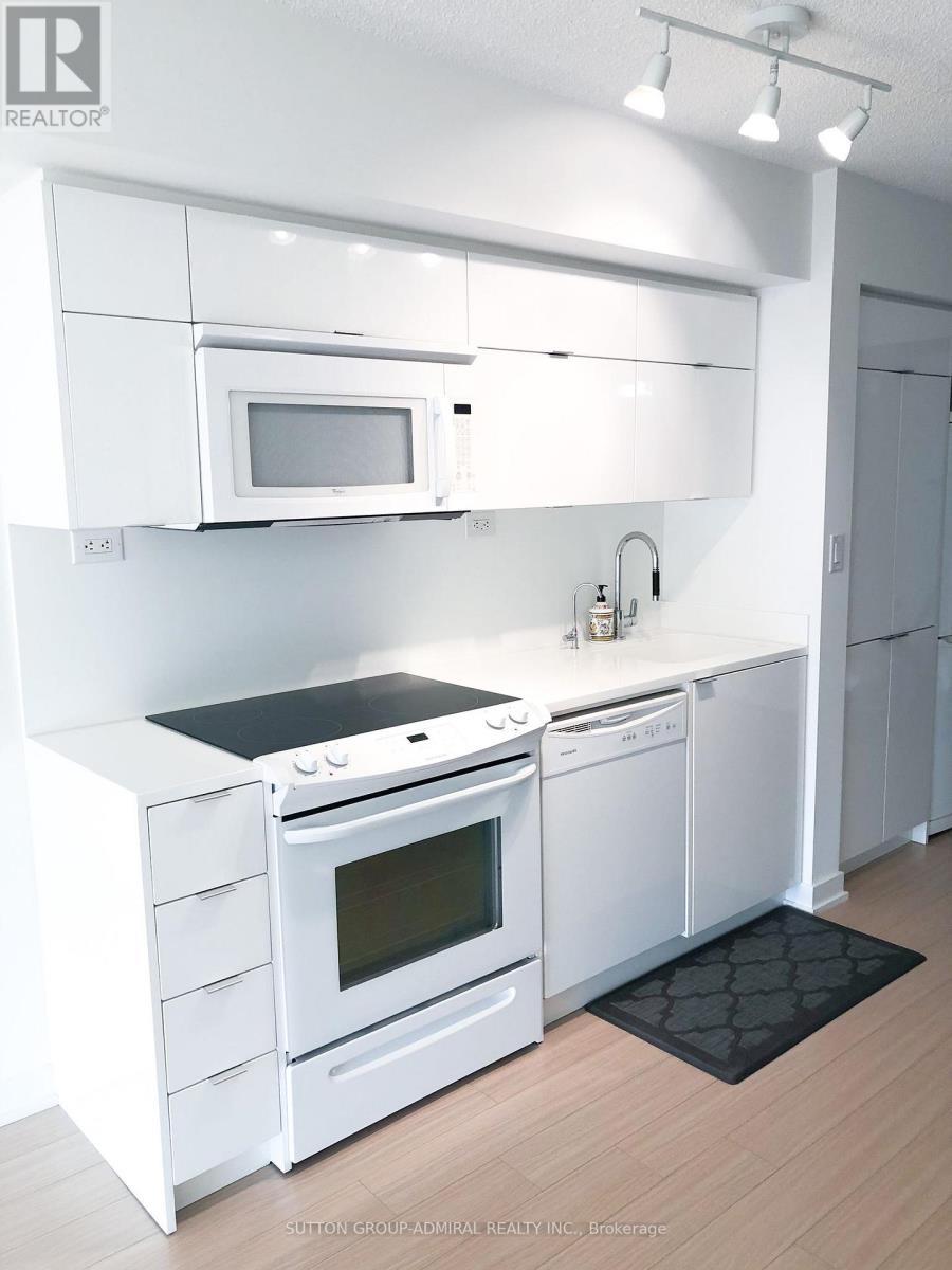 820 - 151 DAN LECKIE WAY