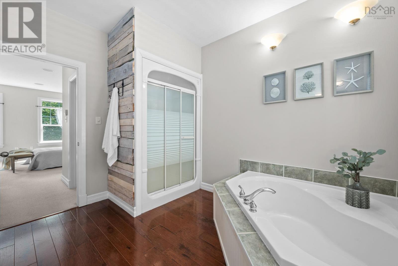 Property 15 of 52 of 510 Gleneagles Drive