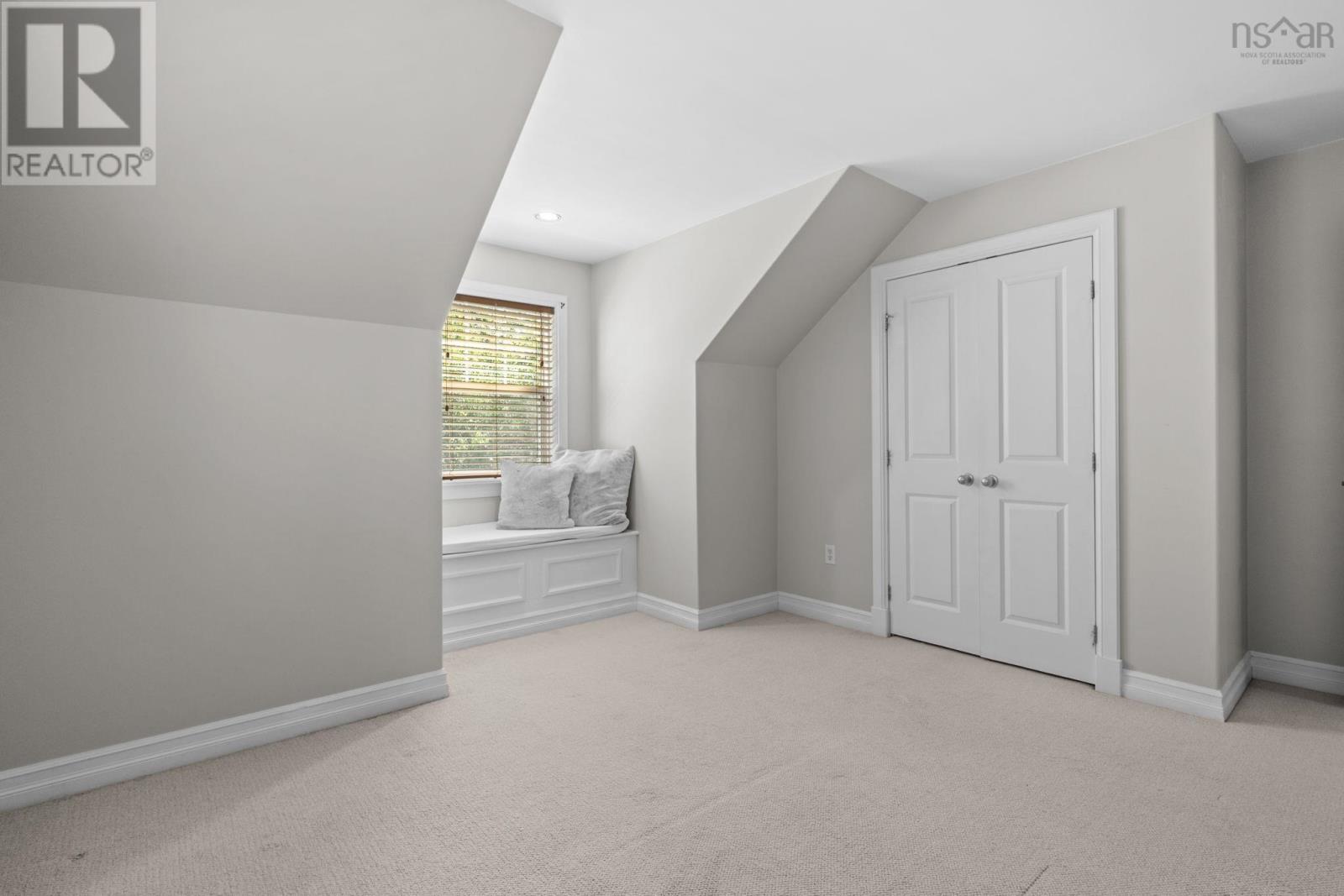 Property 22 of 52 of 510 Gleneagles Drive