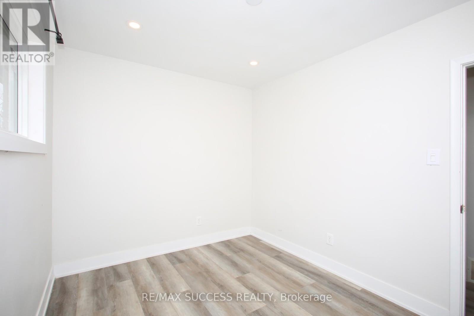 33 SHADYSIDE AVENUE — photo 27