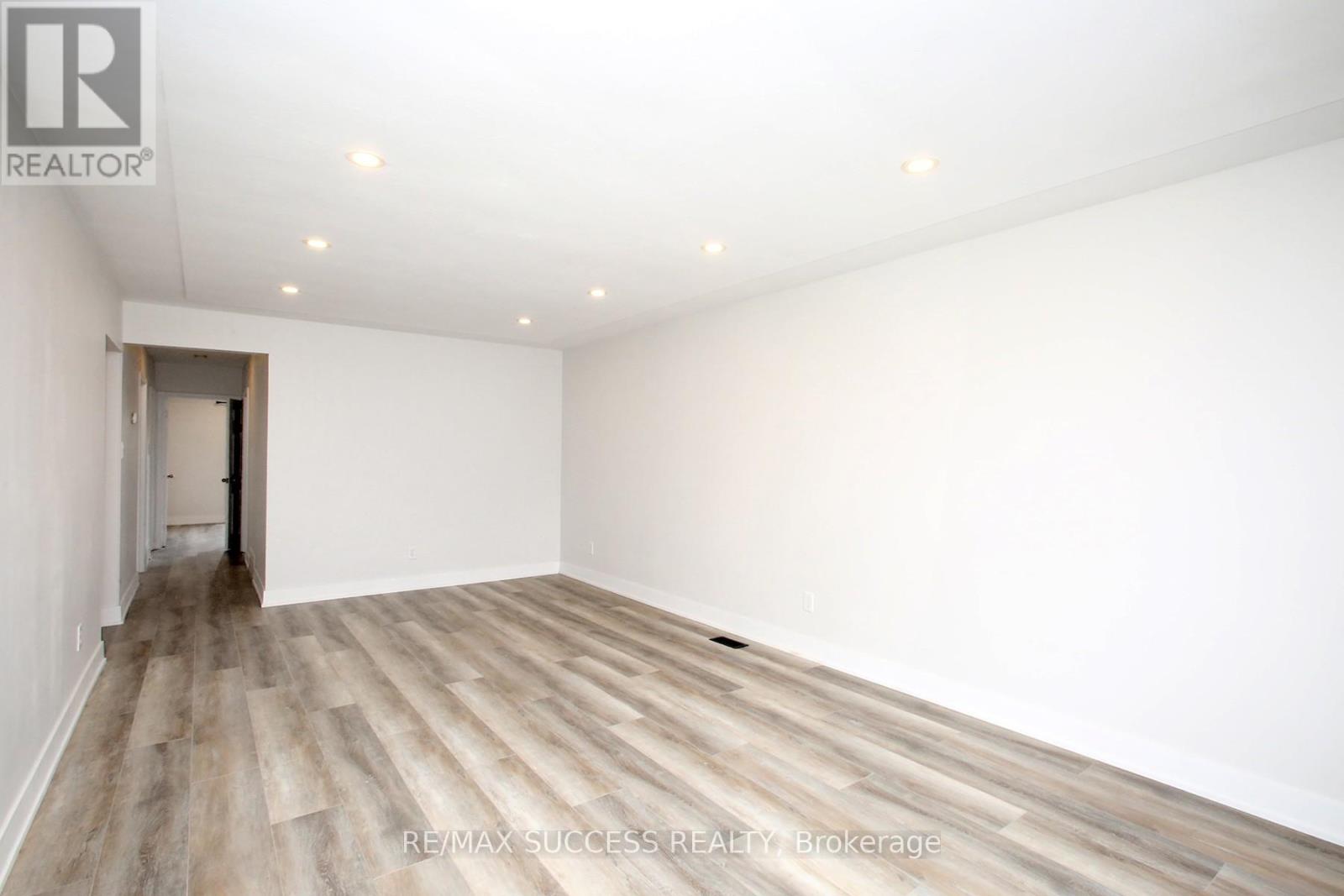 33 SHADYSIDE AVENUE — photo 4