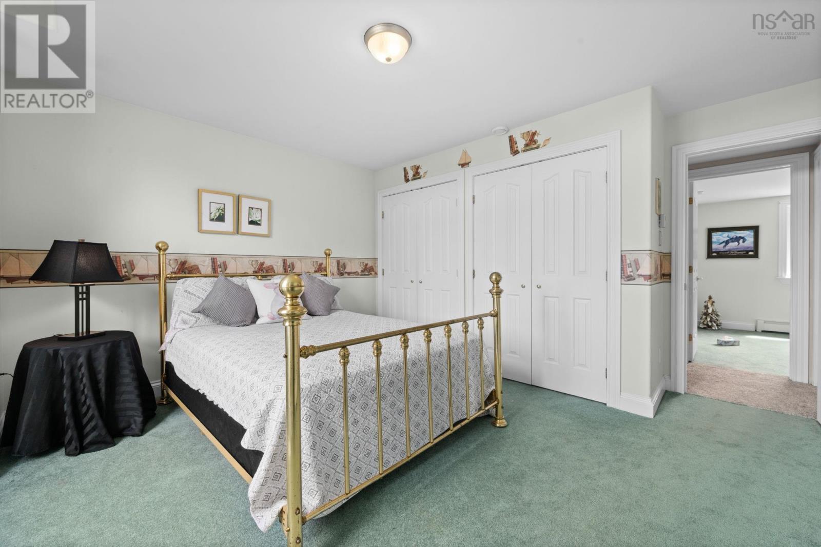 Property 21 of 43 of 51 Parklyn Court