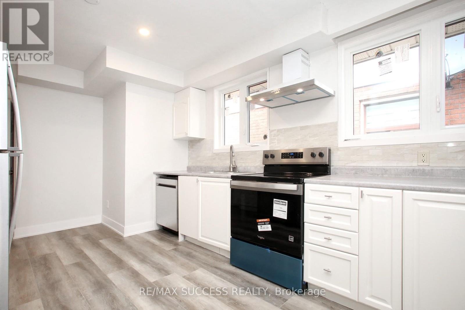 33 SHADYSIDE AVENUE — photo 14