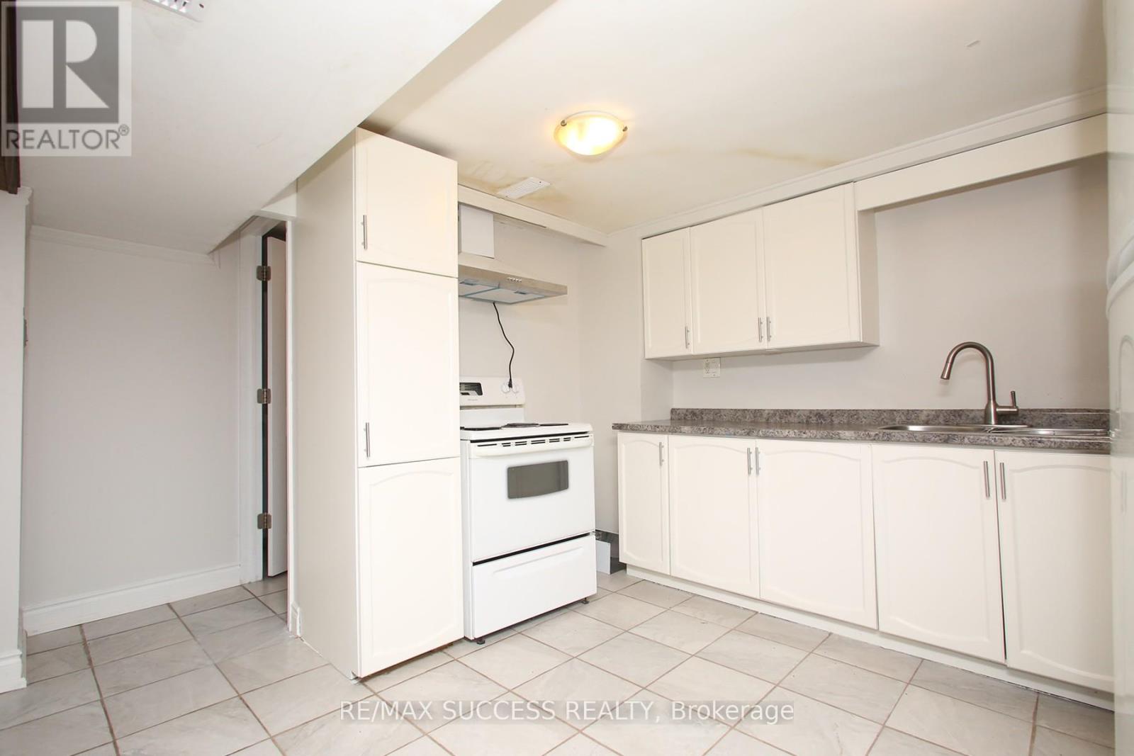 33 SHADYSIDE AVENUE — photo 37
