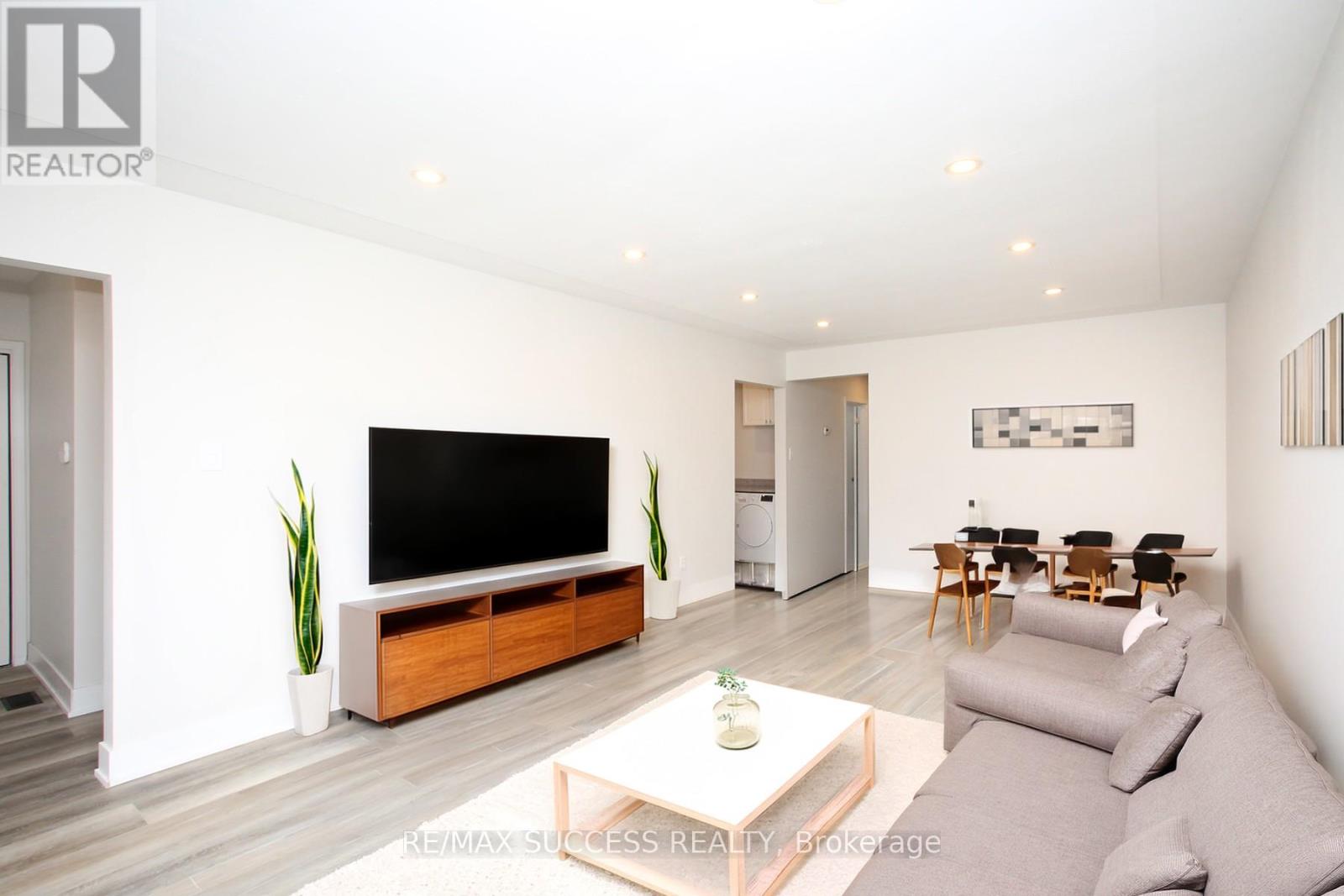 33 SHADYSIDE AVENUE — photo 8