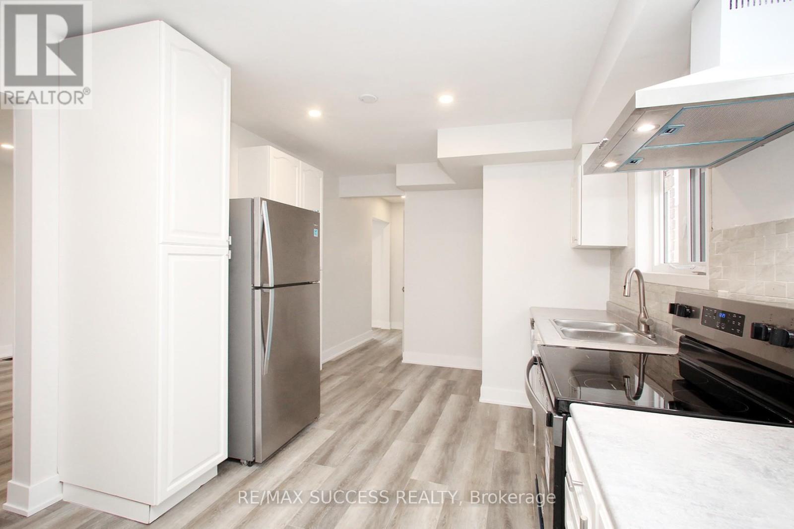 33 SHADYSIDE AVENUE — photo 15