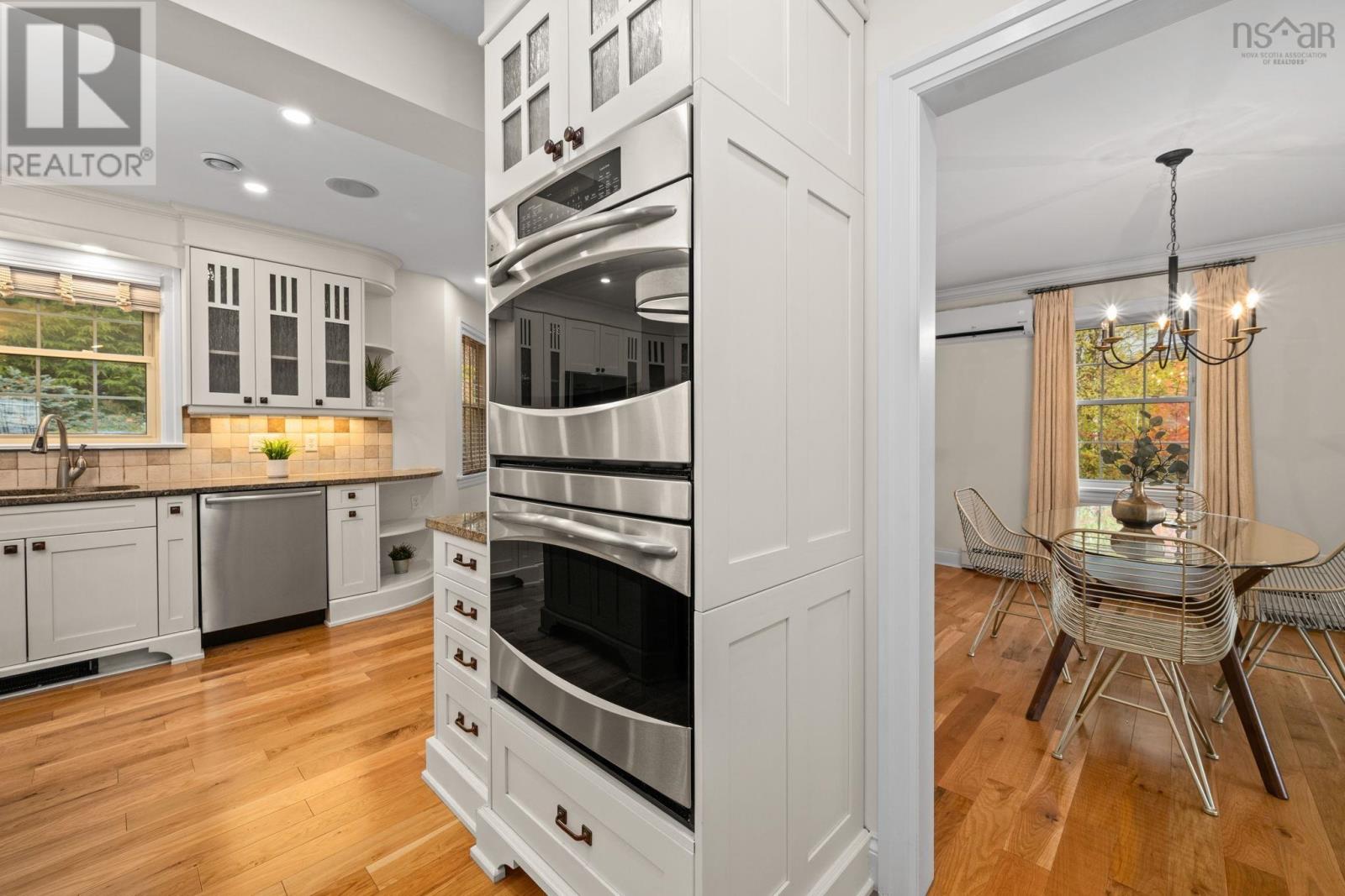 Property 12 of 50 of 1111 Rockcliffe Street